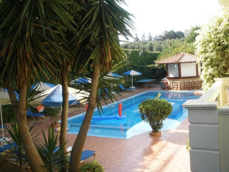 Sofia Studios & Apts Ayía Marína Buitenkant foto